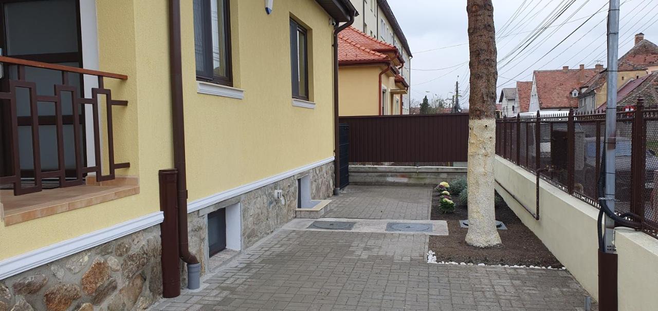 Appartement Yellow House