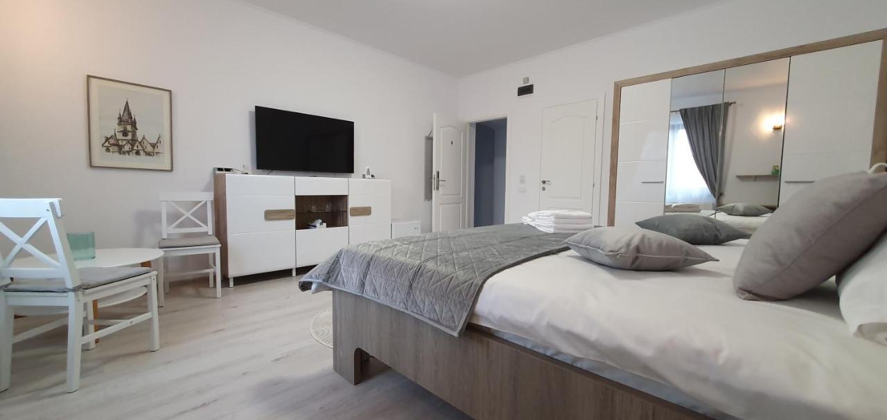 Appartement Yellow House *